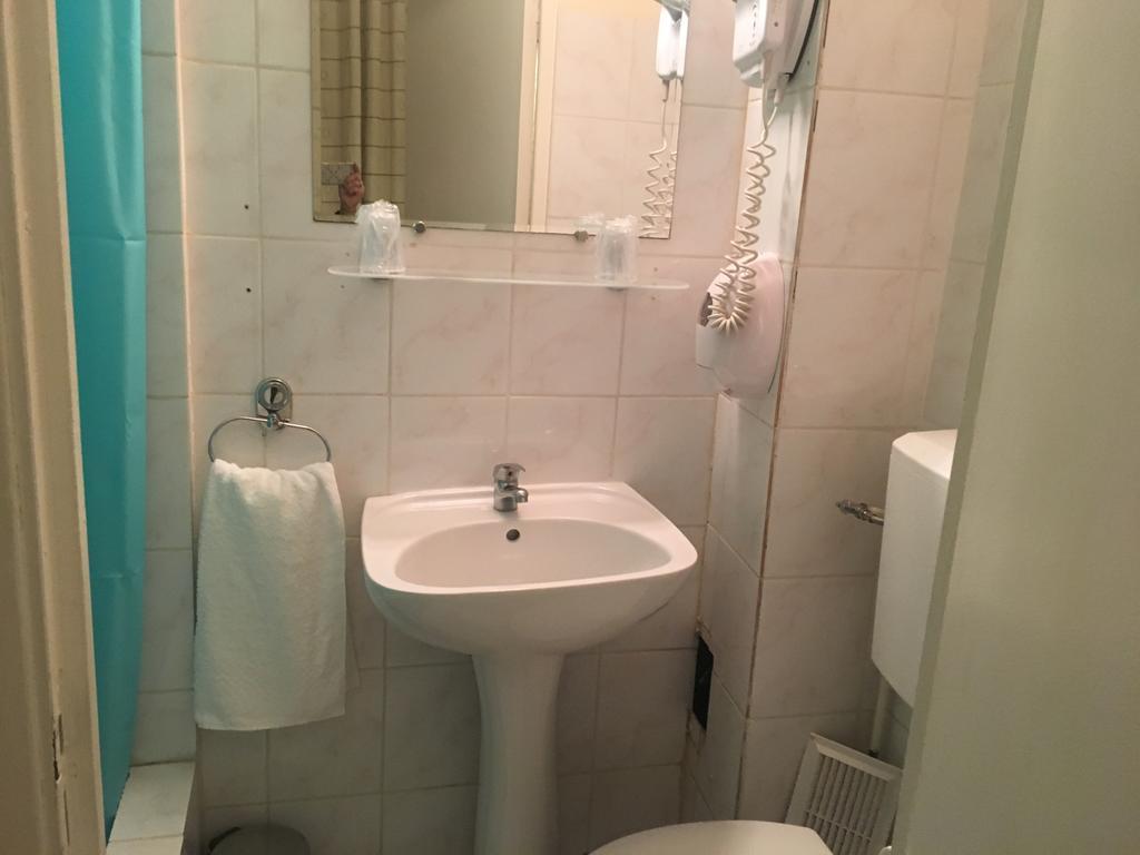 Hotel Relax Марсель Екстер'єр фото
